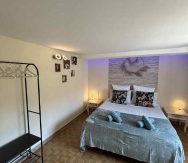 Carpentras House | Maisonnette provençale les pensées