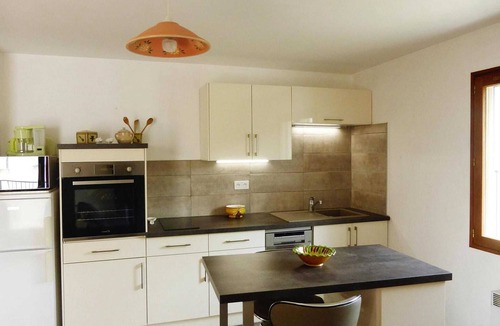 Malaucene Apartment | Malaucène Garden Apartment Stay
