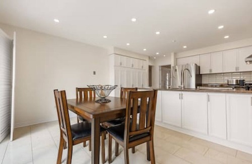 Pickering House | Maple Nest Pickering for your stay