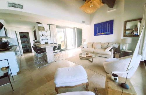 Port Cogolin Apartment | Marcogblan - Superbe T4 refait à neuf avec vue port