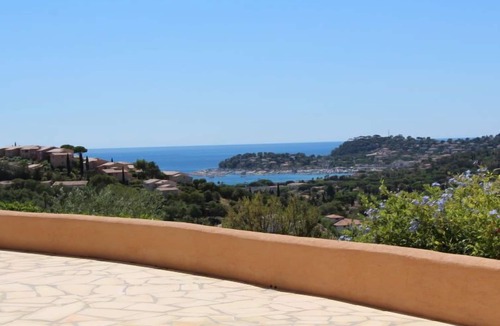 Cavalaire-sur-Mer House | Mare E Sole by Interhome