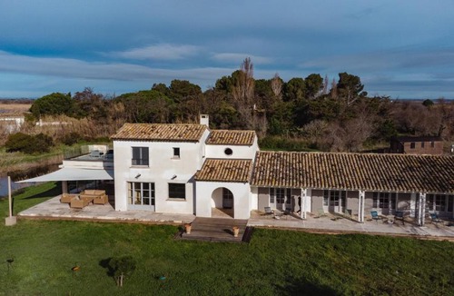 Saintes-Maries-de-la-Mer Bed & Breakfast | Mas du Couvin, maison d'hôtes en Camargue