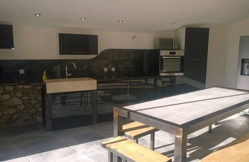 Le Thor House | *Mas Les Olivandes* sleeps 10 with heated pool