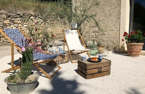 Venterol Apartment | Mas provençal La Serallère au coeur des oliviers