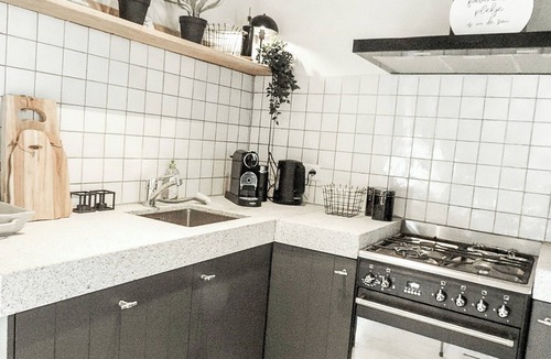 Mur-de-Barrez House | Medieval charm meets valley views in Aveyron
