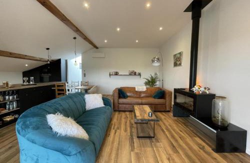 Iholdy House | Mendiburia