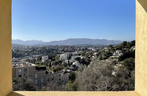 Le Cannet Villa | Merveilleuse Villa Provençale - vue mer sur les Îles de Lerins