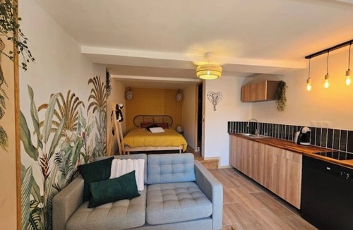 Entrecasteaux Apartment | Mini Loft à la Campagne with exterior - La BA-LINE