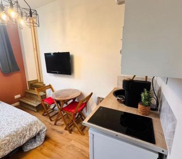 Le Luc Apartment | Mini studio en Provence, entre Mer et Montagne