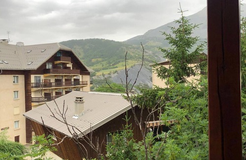Le Sauze Apartment | Mini T2 with balcony and parking at the slopes