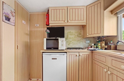 Sainte-Croix-du-Verdon House | Mobile Home 'Cocoon' with Lake View, Shared Pool and Air Conditioning