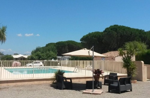 La Rouviere House | Mobile Home 4 Pers with Terrace in Roquebrune-sur-Argens