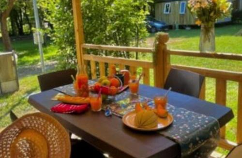 Saint-Astier Other | Mobile-home avec terrasse - 5 pers. - API-1-52-2216