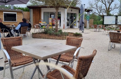 Charlieu House | Mobile Home with Terrace in Charlieu, 6 Guests