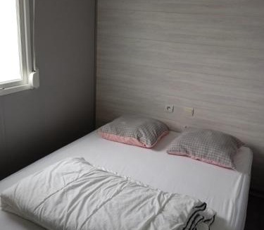 Plounevezel House | Mobilhome sur terrain privé
