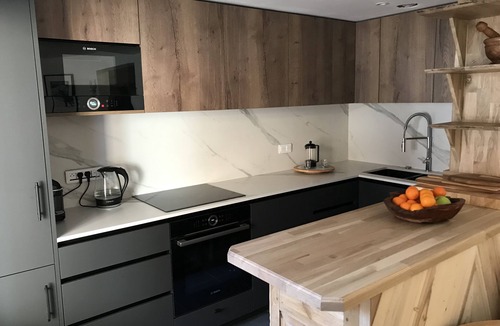 Le Cret Apartment | Modern 3 bedroom apartment, fireplace - Val d'Isere