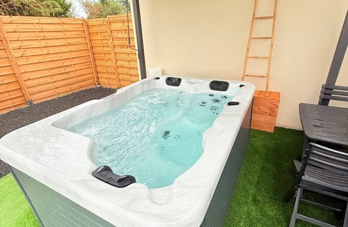 Villerest Apartment | Modern accommodation with private spa, magnificent views, close to golf course and lake