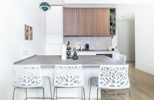 Milan Apartment | Modern and Elegant Apt