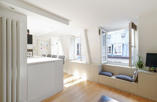 Quartier du Faubourg-Montmartre Apartment | Modern and luminous flat in the heart of Paris
