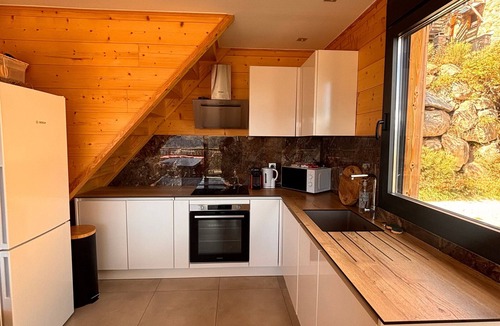 Les Angles Ski Chalet | Modern Chalet 100m² for 8 pers - Lake view