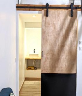 Foix Apartment | Modern loft down town