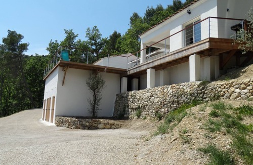 Bargemon House | modern Provencal house and all comfort