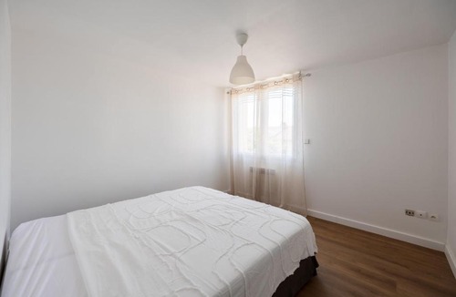 Port-de-Bouc Apartment | Modern & Quiet - 2 Bedroom Apartment with Sea Views