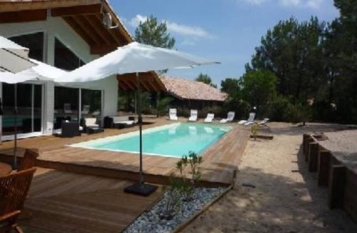 Moliets-et-Maa Villa | Modern, quiet villa on golf course, near beach, large heated pool