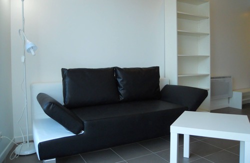 Les Baumettes Apartment | modern studio with south-facing terrace, WiFi, 700 m to the beach, all shops
