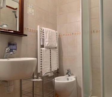 Castellinaldo House | Mongalletto
