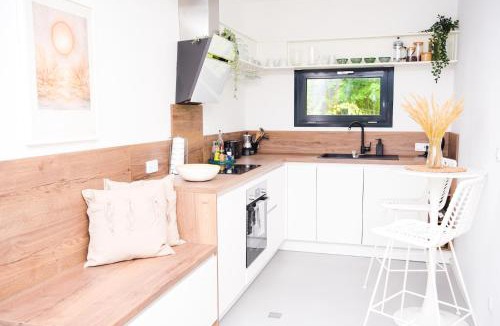 Dieulefit Apartment | Moulinas - Studio de Rêve avec Jardin - 5 étoiles