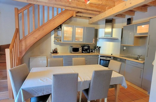 Saint-Michel-de-Chaillol Ski Chalet | Mountain Home with Garden - 3 BR, 2 BA, Veranda, Fireplace, Pet-Friendly