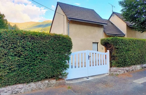 Saint-Jacques-des-Blats House | Mountain house Lélou 4-6 pers - garden - 5 min from Le Lioran