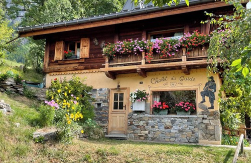 Servoz Ski Chalet | Mountain guide's chalet in the Chamonix valley