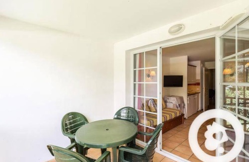 Uhart-Cize Apartment | N111, parc d'arradoy-St Jean Pied de Port