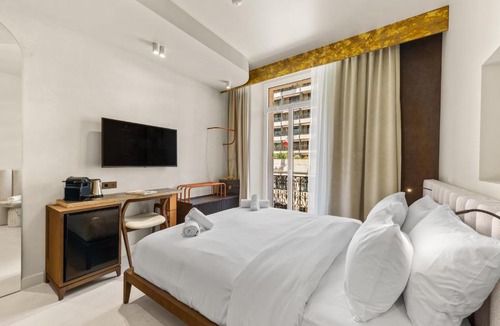 Cannes City Centre Hotel | Naomi Cannes