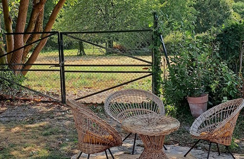 Genac-Bignac Cottage | Nature and tranquility in the heart of a lush garden between Angoulême and Cognac