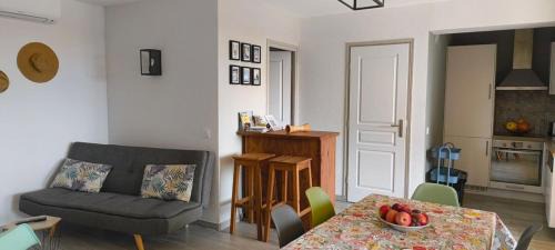 Le Rouret House | Nice A-C apartment for 6 between the sea and the mountain