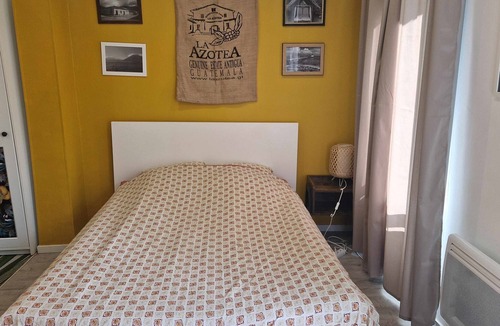 Les Chutes Lavie Apartment | Nice air-conditioned T2 with garden