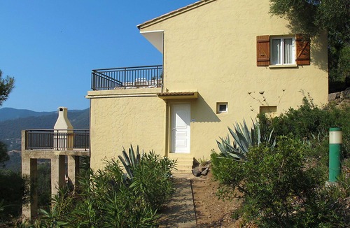 Partinello Apartment | Nice apartment for 3 people with A/C, WIFI, TV, patio, pets allowed and panoramic view