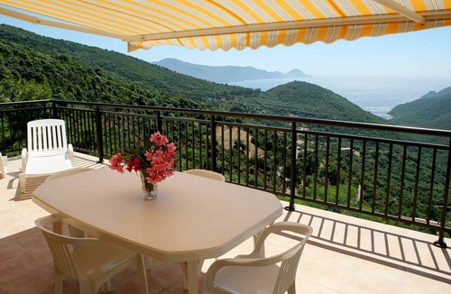 Partinello Apartment | Nice apartment for 3 people with A/C, WIFI, TV, patio, pets allowed and panoramic view