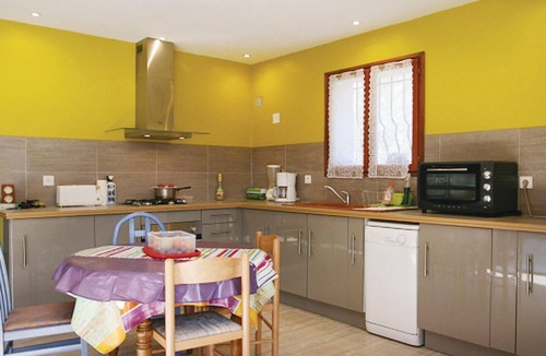 Puget-sur-Argens Apartment | Nice apartment in Puget-sur-Argens