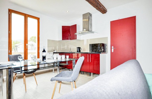 Capendu Apartment | Nice apartment in Capendu with kitchen