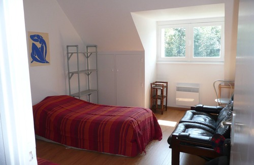 Finistere Apartment | Nice, quiet, bright apartment 100m from the port and beaches