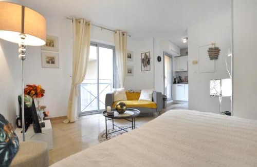 Le Suquet Apartment | Nice studio for two close to the beaches of Cannes