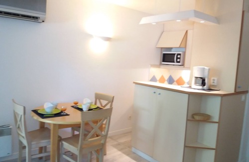 Fabron Apartment | Nice studio in residence with swimming pool 700m from the beach