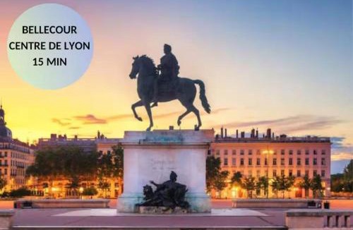 Saint-Genis-Laval Apartment | Night Express - Parking Gratuit Lyon Sud