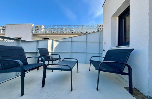 La Tranche-sur-Mer Apartment | Oceanfront Apartment, Balcony, Pool, Jacuzzi, Beach Access, Parking, Pet-Friendly, Sleeps 4