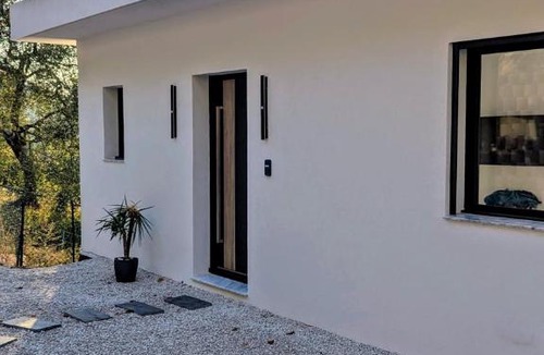 La Trinite Apartment | Olive Grove Retreat