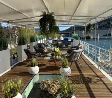 Centre Ville Boat Rental | Péniche MyAmore